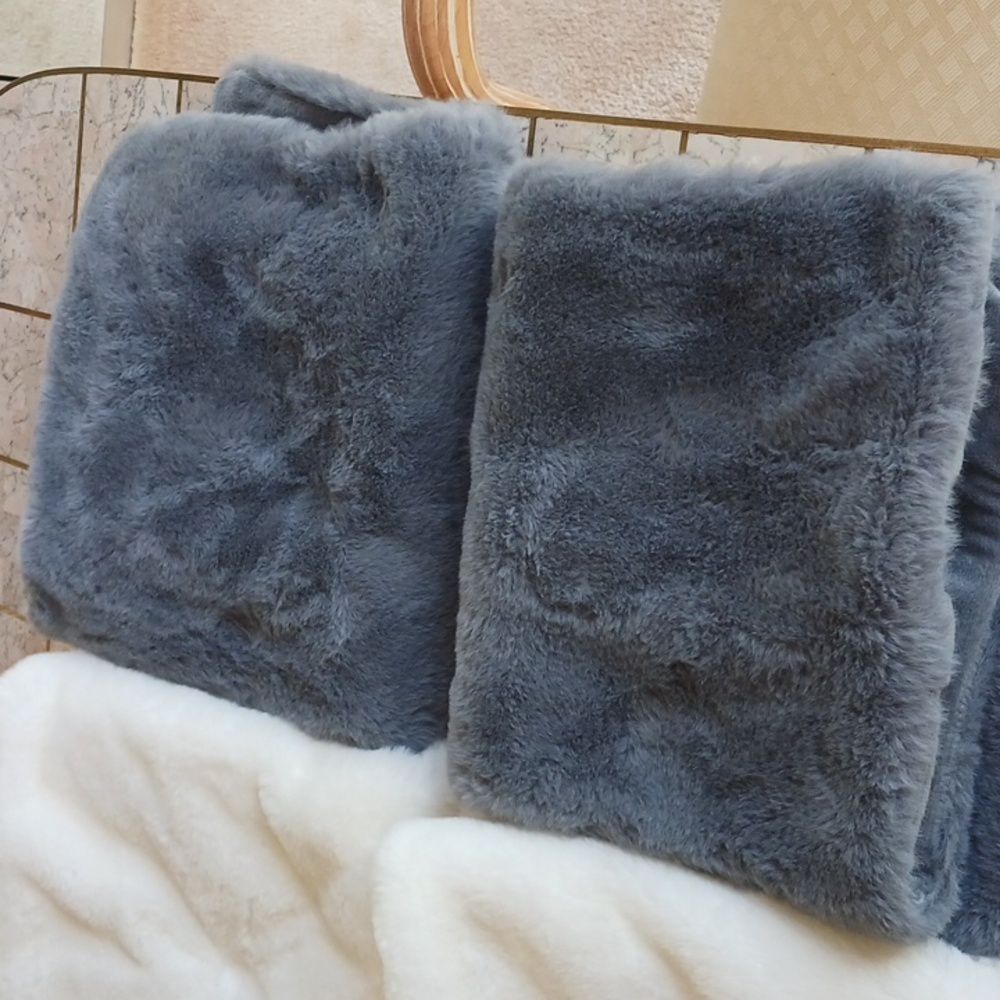 Pillow Cases 18x18" Faux Fur ...5 Cases,,see Description,all New - Picture 3 of 8
